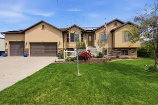 445 S Sunset Dr W, Kaysville, UT 84037 - Photo 2