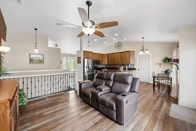 445 S Sunset Dr W, Kaysville, UT 84037 - Photo 8