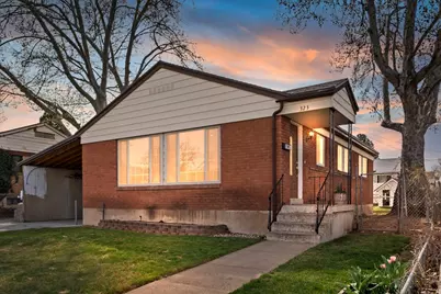323 E 4575 S, Washington Terrace, UT 84405 - Photo 2