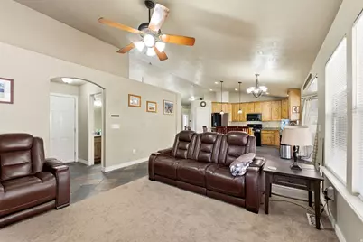 11178 S Via Bonito Dr W, South Jordan, UT 84095 - Photo 16