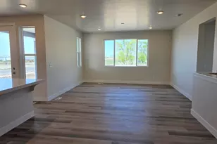 1897 E Burger St, Lake Point, UT 84074 - Photo 6