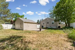 327 E 5300 S, Murray, UT 84107 - Photo 20