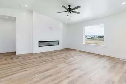 174 N 400 W, Preston, ID 83263 - Photo 4