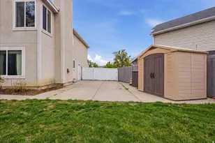 7975 S Showcase Ln, Sandy, UT 84094 - Photo 28