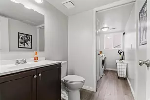 7975 S Showcase Ln, Sandy, UT 84094 - Photo 12