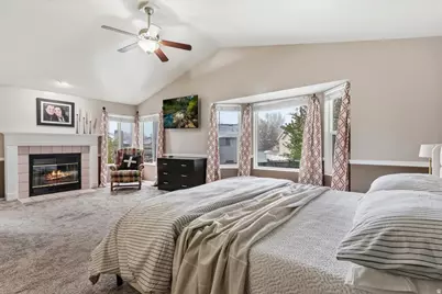 7975 S Showcase Ln, Sandy, UT 84094 - Photo 14