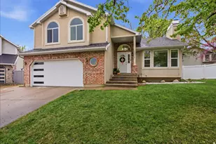 7975 S Showcase Ln, Sandy, UT 84094 - Photo 2