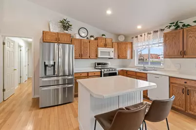 1021 E 70 N, American Fork, UT 84003 - Photo 2