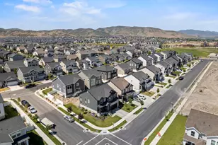 4201 W Paladin Wy, Herriman, UT 84065 - Photo 32