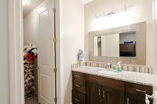 3800 Paradise Vlg Dr, Santa Clara, UT 84765 - Photo 46