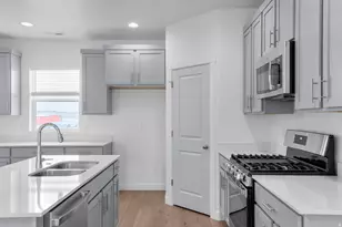 554 N Buffalo Grass Ln, Lindon, UT 84042 - Photo 8