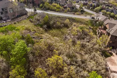 367 E Hidden Lake Dr, Bountiful, UT 84010 - Photo 12