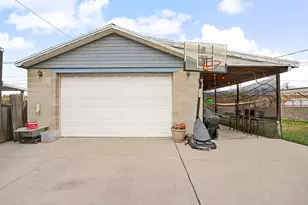 4935 S Marianna Dr, Taylorsville, UT 84129 - Photo 2