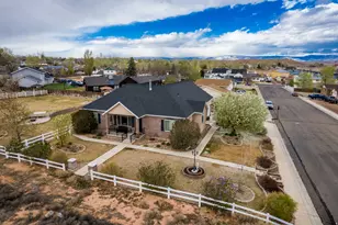 54 S Ivie, Roosevelt, UT 84066 - Photo 2