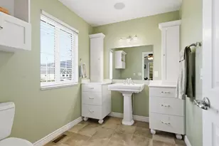 630 E 100 S, Hyrum, UT 84319 - Photo 22