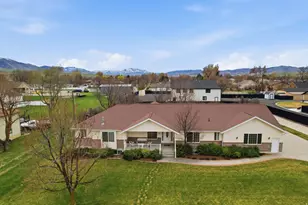 630 E 100 S, Hyrum, UT 84319 - Photo 2