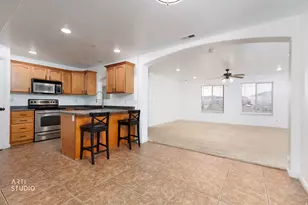 3812 E Rock Creek Rd, Eagle Mountain, UT 84005 - Photo 14