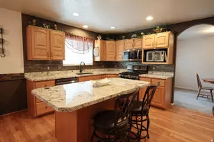 6402 S Raymond Dr, South Weber, UT 84405 - Photo 10