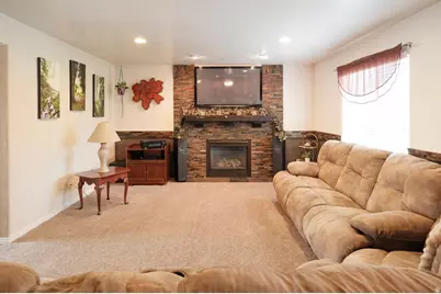 6402 S Raymond Dr, South Weber, UT 84405 - Photo 4