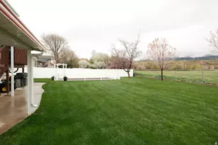 6402 S Raymond Dr, South Weber, UT 84405 - Photo 8