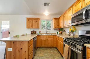 53 E Cyndi Ln N, La Verkin, UT 84745 - Photo 12