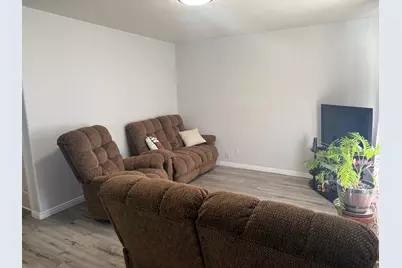 288 N Peach St, Santaquin, UT 84655 - Photo 2