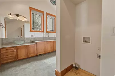 1991 S State St, Springville, UT 84663 - Photo 54