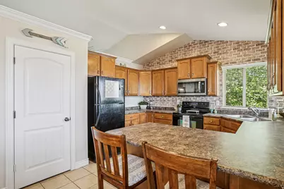 6949 S Adventure Way W, West Jordan, UT 84084 - Photo 14