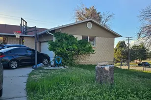 1812 S 900 E, Bountiful, UT 84010 - Photo 2