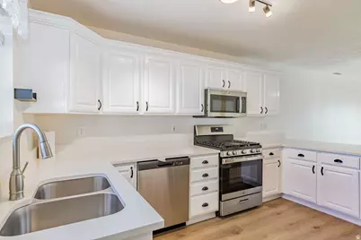 423 S 80 W, Smithfield, UT 84335 - Photo 8