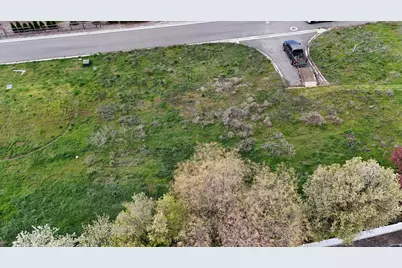 1831 W Sherri Ln #104, Kaysville, UT 84037 - Photo 10