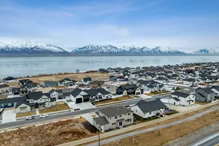 3559 S Garibaldi Wy, Saratoga Springs, UT 84045 - Photo 42