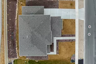 3559 S Garibaldi Wy, Saratoga Springs, UT 84045 - Photo 40