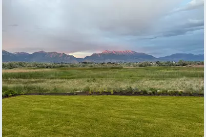 866 N Pearl Dr, Lehi, UT 84048 - Photo 2