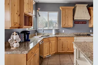 12091 S Katelyn Park Ct, Draper, UT 84020 - Photo 18