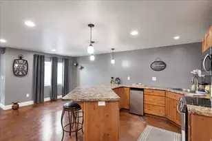 12091 S Katelyn Park Ct, Draper, UT 84020 - Photo 40