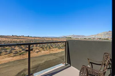 1330 E Lone Rock Dr, Big Water, UT 84741 - Photo 14