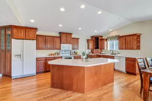 4049 S Castle View Dr, West Valley, UT 84128 - Photo 4