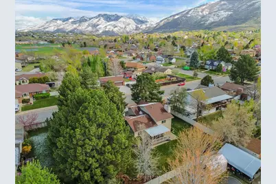 2172 E 2050 N, Layton, UT 84040 - Photo 32