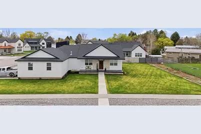 386 E 1st N, Preston, ID 83263 - Photo 2