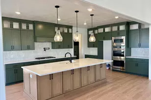 7106 W Lake Ave S, South Jordan, UT 84009 - Photo 2