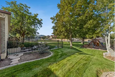 11404 S High Mesa Dr, Sandy, UT 84092 - Photo 8