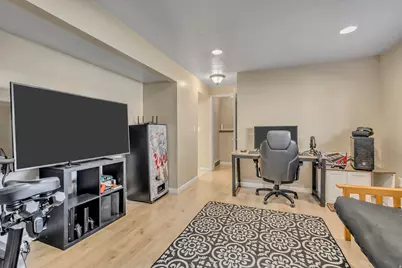 91 N 500 W, Clearfield, UT 84015 - Photo 16