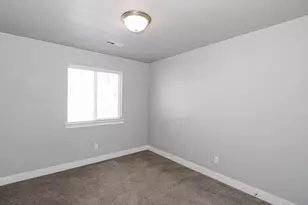 15335 S Tarawa Dr W, Bluffdale, UT 84065 - Photo 26