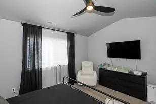 15335 S Tarawa Dr W, Bluffdale, UT 84065 - Photo 16