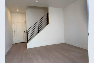 10999 S Freestone Rd W #111, South Jordan, UT 84009 - Photo 2