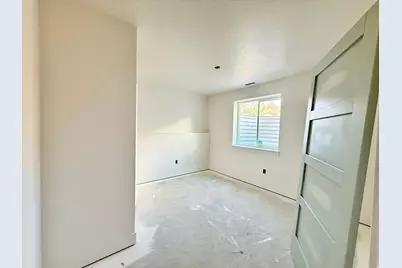 1509 W Cedar Ridge Dr, Garden City, UT 84028 - Photo 32