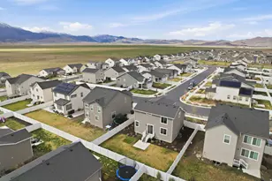 1260 E Packard Dr, Eagle Mountain, UT 84005 - Photo 36