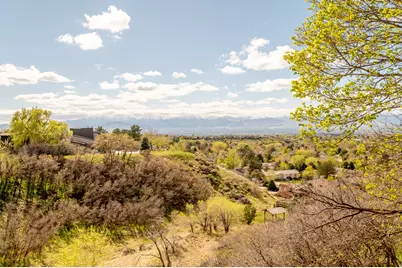 2534 E Grand Point Cir, Sandy, UT 84092 - Photo 24