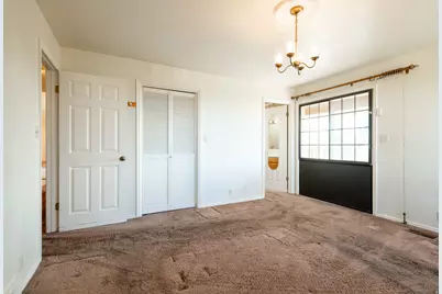 2534 E Grand Point Cir, Sandy, UT 84092 - Photo 14